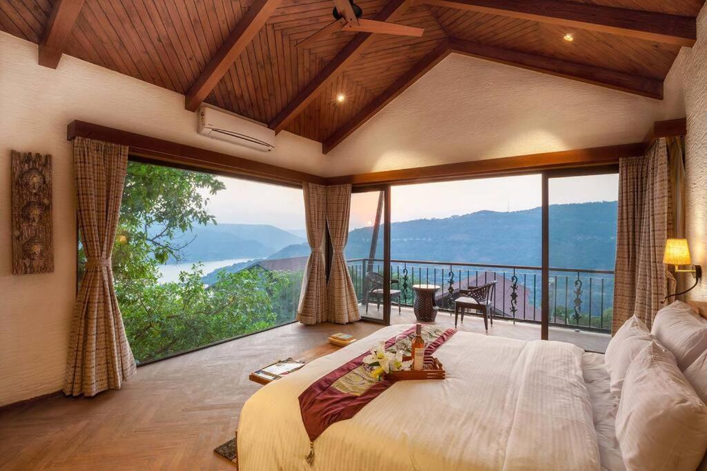 Soul Tree Villa 50 Super Luxury Villa With Heated Plunge Pool And Jacuzzi Lavasa Exteriér fotografie